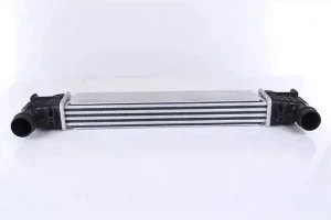 96750 NISSENS Chłodnica powietrza intercooler