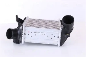 1.8 T VW NEW BEETLE Chłodnica powietrza intercooler NISSENS