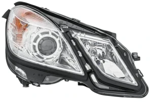 Reflektor lampa prawa z silniczkiem do regulacji MERCEDES-BENZ KLASA E S212 HELLA