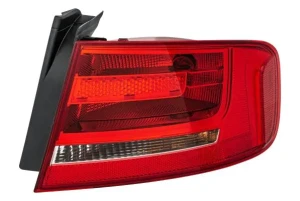 Lampa tylna z żarówką AUDI A4 B8 HELLA