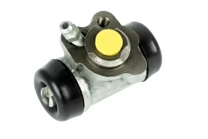 Cylinderek hamulcowy TOYOTA YARIS I LPR