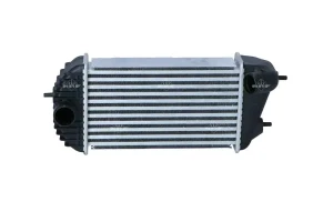 1.3 DDiS SUZUKI SWIFT IV Chłodnica powietrza intercooler NRF