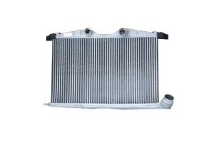 30320 NRF Chłodnica powietrza intercooler