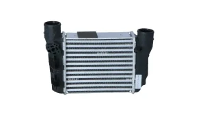 30753 NRF Chłodnica powietrza intercooler