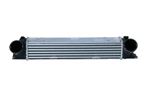 320 d, 316 d, 318 d BMW 3 E91 Chłodnica powietrza intercooler NRF