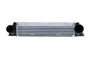 320 d BMW 3 E92 Chłodnica powietrza intercooler NRF
