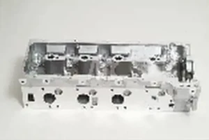 208 CDI, 211 CDI, 213 CDI MERCEDES-BENZ SPRINTER B901, B902 Głowica silnika AMC
