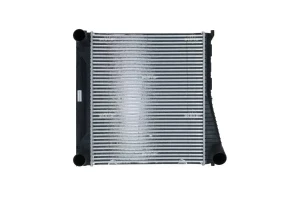 3.0 SDV6, 3.0 TD LAND ROVER DISCOVERY IV Chłodnica powietrza intercooler NRF