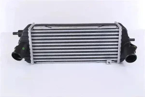 1.7 CRDi KIA SPORTAGE III Chłodnica powietrza intercooler NISSENS