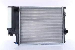 523 i, 520 i, 528 i BMW 5 E39 Chłodnica wody NISSENS