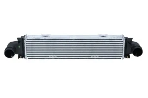 D4, T5 VOLVO XC70 II Chłodnica powietrza intercooler NRF
