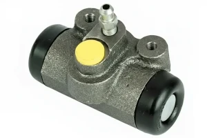 A 12 114 BREMBO Cylinderek hamulcowy tył