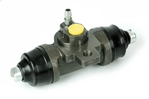 Cylinderek hamulcowy tył MERCEDES-BENZ SPRINTER B906 BREMBO