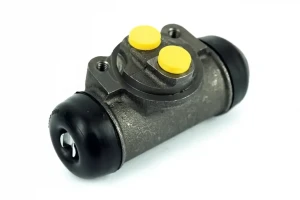 Cylinderek hamulcowy DAIHATSU FEROZA BREMBO