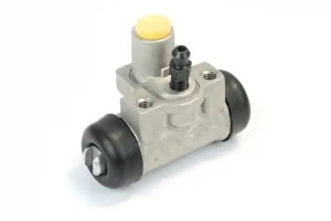 Cylinderek hamulcowy tył NISSAN PRIMERA P11 BREMBO