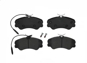 Klocki hamulcowe przód z czujnikiem CITROËN C25 BREMBO