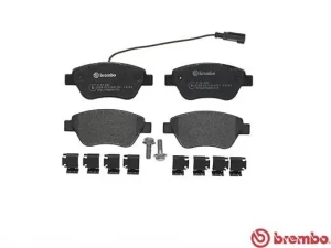 Klocki hamulcowe przód z czujnikiem FIAT 500 BREMBO