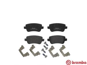 P 23 102 BREMBO Klocki hamulcowe tył