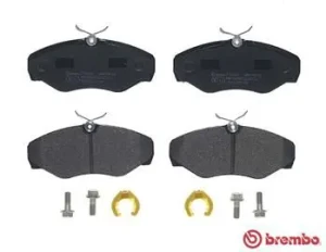 Klocki hamulcowe przód RENAULT TRAFIC II BREMBO
