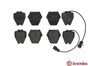 Klocki hamulcowe przód z czujnikiem AUDI A8 D2 BREMBO