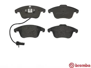 Klocki hamulcowe przód z czujnikiem AUDI A4 B8 BREMBO