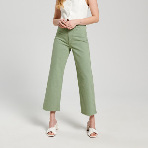 Sinsay - Jeansy cropped high waist - Zielony - damski - 2085F-81J
