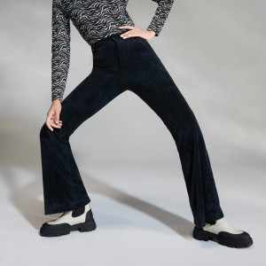 Sinsay - Spodnie flare - Czarny - damski - 3084B-99X