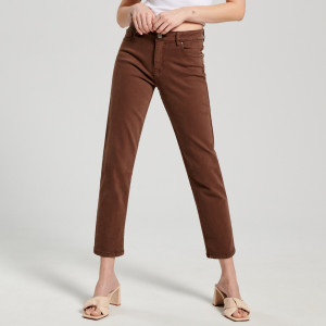 Sinsay - Jeansy straight mid waist - Brązowy - damski - 3157B-88J