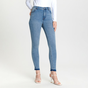 Sinsay - Jeansy skinny mid waist - Niebieski - damski - 4461Z-55J
