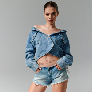 Sinsay - Szorty jeansowe low waist - Niebieski - damski - 4648U-50J