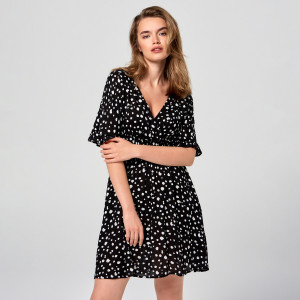 Sinsay - Sukienka mini ze wzorem - Czarny - damski - 5925J-99M