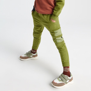 Sinsay - Spodnie dresowe jogger - Khaki - chłopiec - 7080M-78X