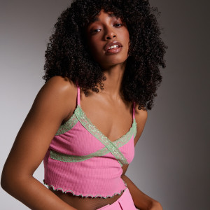 Sinsay - Crop top na ramiączkach - Różowy - damski - 8834J-30X