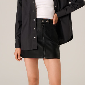 Sinsay - Spódnica mini z imitacji skóry - Czarny - damski - ZB050-99X