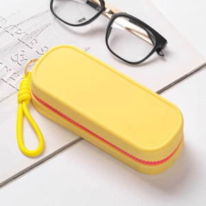 Silikonowe etui na okulary z poręcznym uchwytem ET-141C żółte