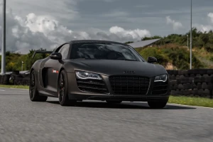 Jazda po torze Audi R8 V10 voucher prezent Super-Cars Karta Podarunkowa ważna 2 lata