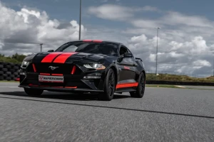 Jazda po torze Ford Mustang voucher prezent Super-Cars Karta Podarunkowa ważna 2 lata