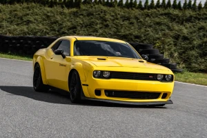 Jazda po torze Dodge Challenger voucher prezent Super-Cars Karta Podarunkowa ważna 2 lata