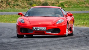 Jazda po torze Ferrari F430 voucher prezent Super-Cars Karta Podarunkowa ważna 2 lata