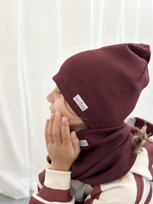 Czapka bawełniana prążkowana w kolorze burgundowym dla dzieci