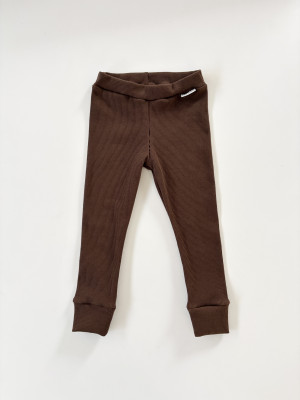 Legginsy bawełniane prążkowane basic w kolorze kakaowym dla dziewczynki