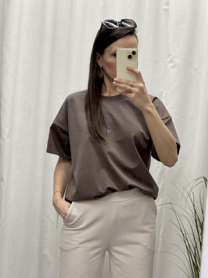 T-shirt damski bawełniany oversize w kolorze czekoladowym