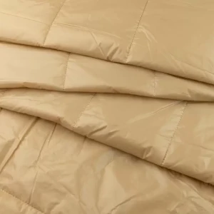 Tkanina pikowana na kurtki wzór pasy kolor beżowy TextileClub 