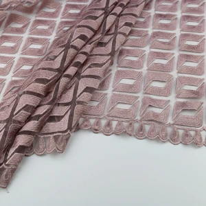 Koronka materiał w kwiaty kolor cappuccino TextileClub 