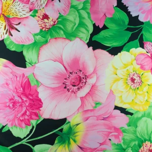 Tkanina wiskoza twill wzór kwiaty na czarnym tle TextileClub 