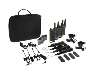 Motorola T82 Extreme Amarillo / Quad Pack Walkie Talkie
