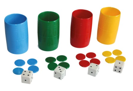 Lote 3 packs 4 cubiletes con fichas de parchís y dados
