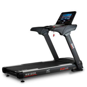 Cinta de correr RS1200 Multimedia BH Fitness: pantalla táctil y tecnología Touch-Fun que permite visualizar diverso contenido multimedia