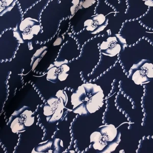 Tkanina kelly krepa wzór kwiaty na granatowym tle