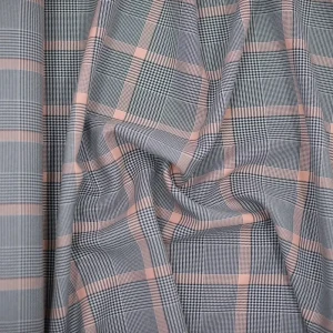 Tkanina krata w odcieniach różu